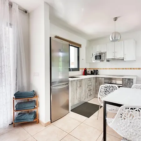 Casa Ernesto Βίλα *