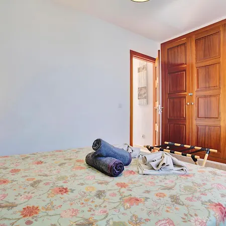 Casa Ernesto Βίλα *